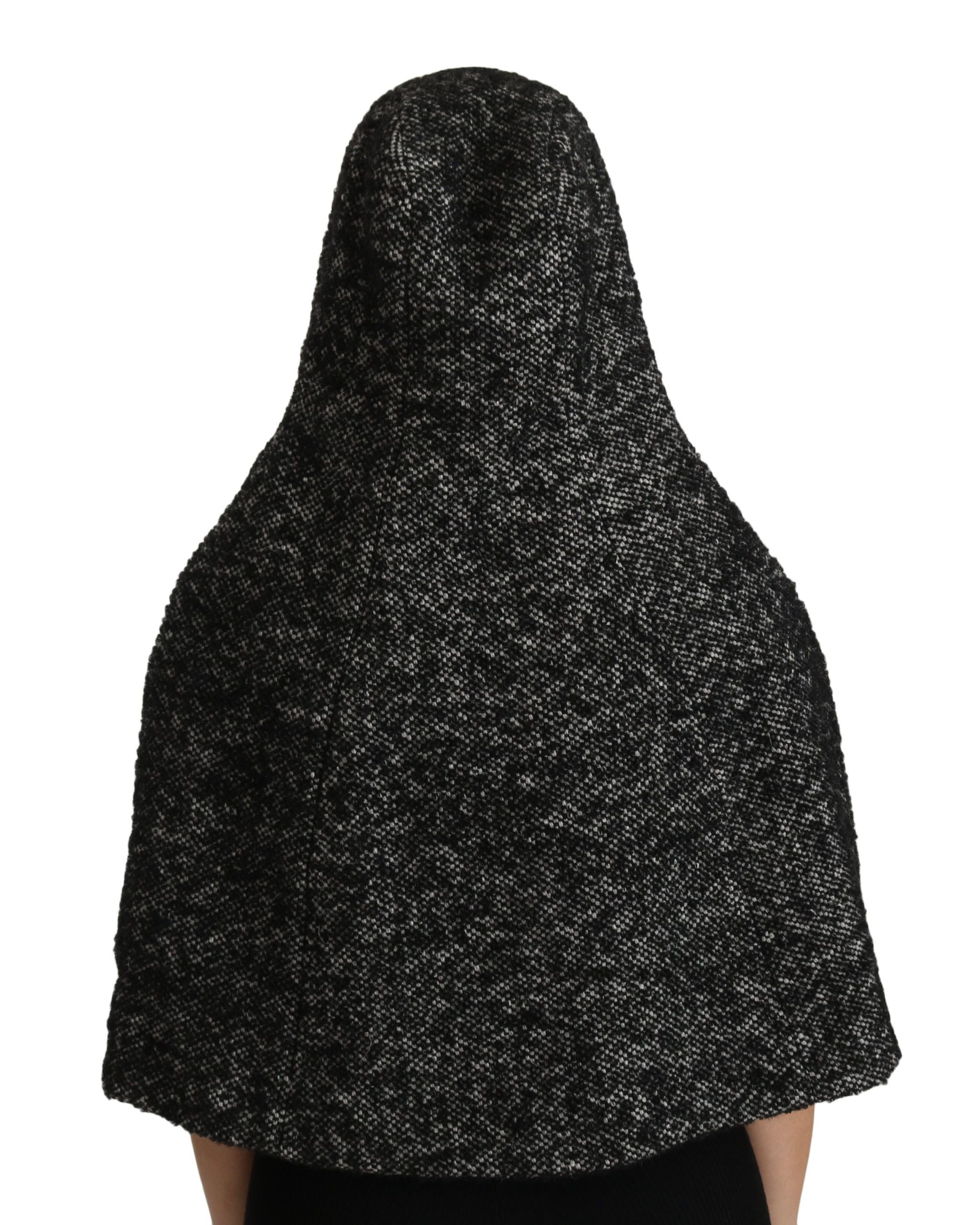 Dolce &amp; Gabbana Elegant hooded scarf made of grey wool from the Italian cult label