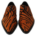 Load image into Gallery viewer, Dolce & Gabbana Kleiderschuhe mit Tigermuster und Ponyhaar
