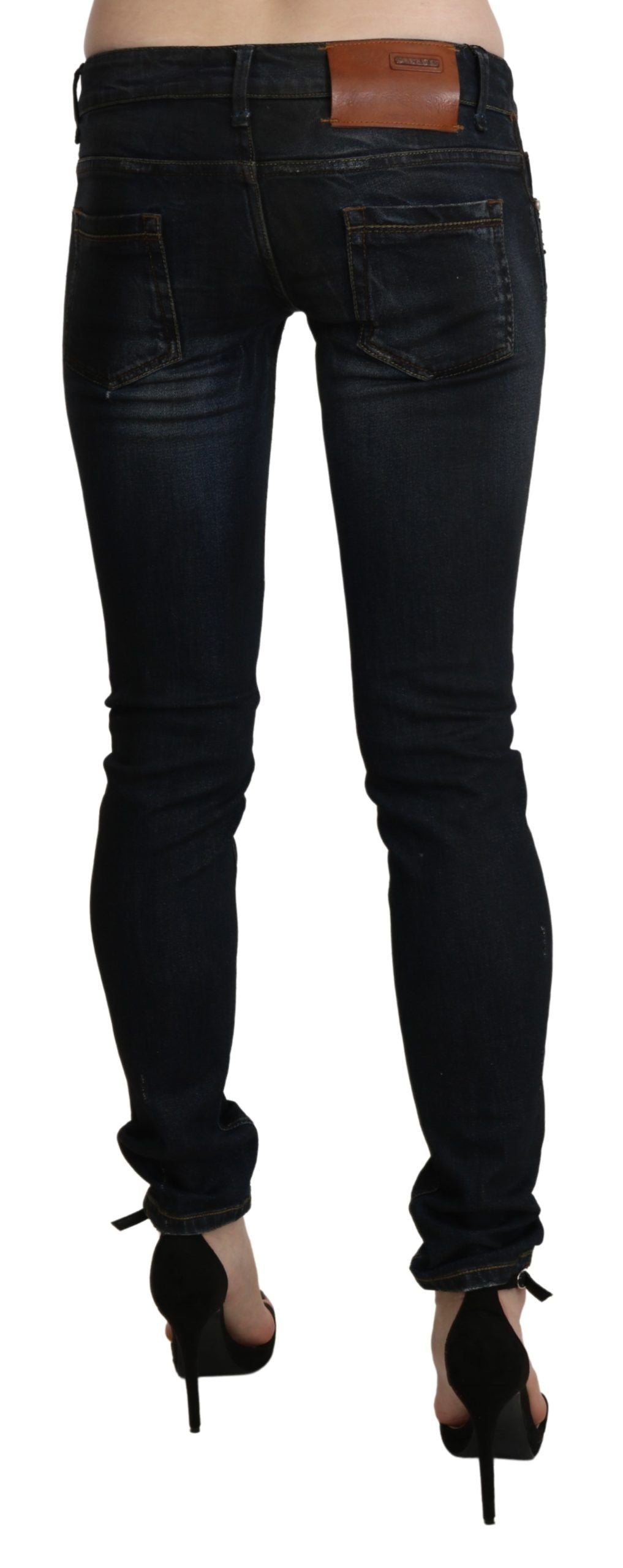 Acht Schicke Skinny-Jeans mit niedriger Taille in Schwarz