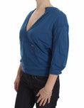 Load image into Gallery viewer, Exte Elegant sweater with a deep V-neck in blue
