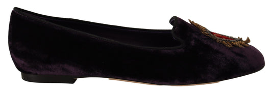 Dolce & Gabbana Schicke lilafarbene Loafers aus Samt mit Herz-Detail