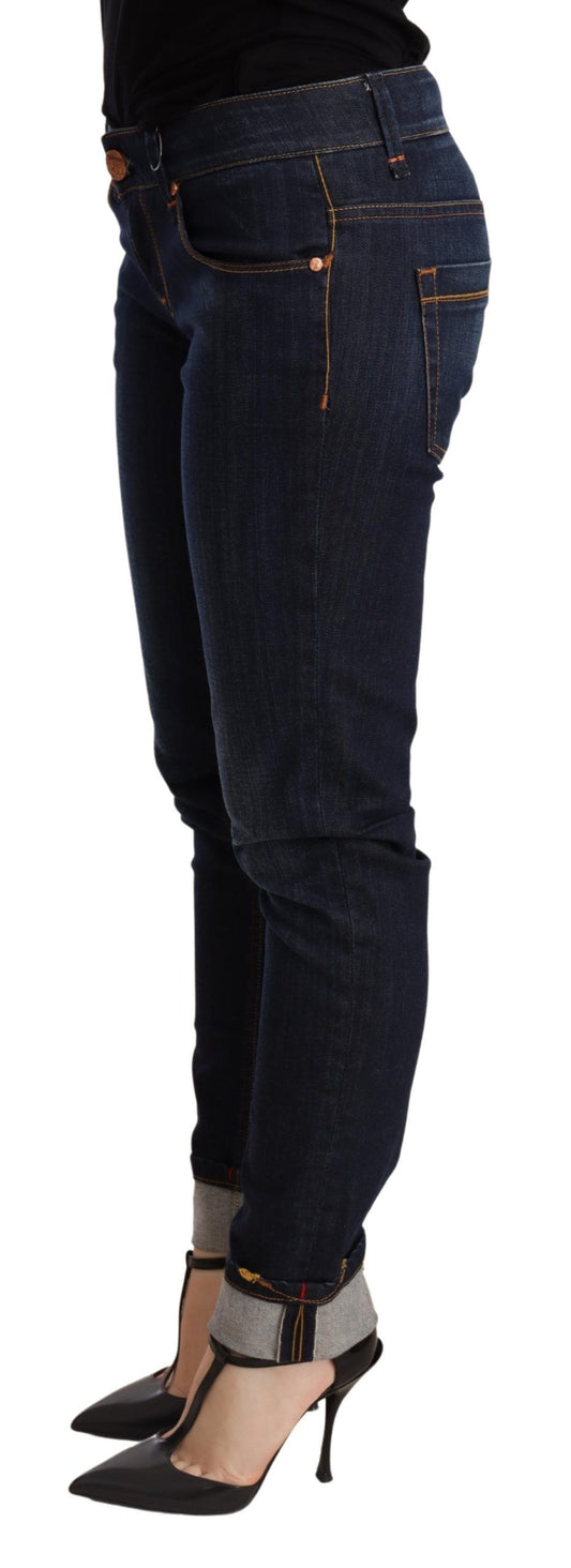 Acht Schicke dunkelblaue Skinny Jeans