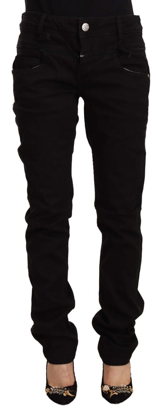 Acht Schicke schwarze Skinny Jeans mit niedriger Taille