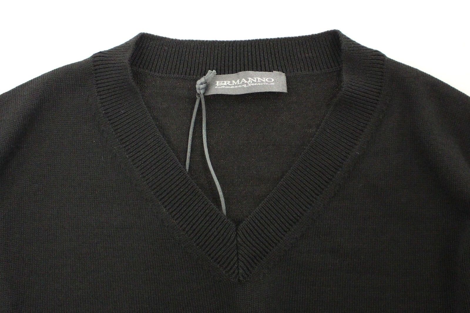 Ermanno Scervino Eleganter schwarzer Pullover mit V-Ausschnitt aus Wollgemisch