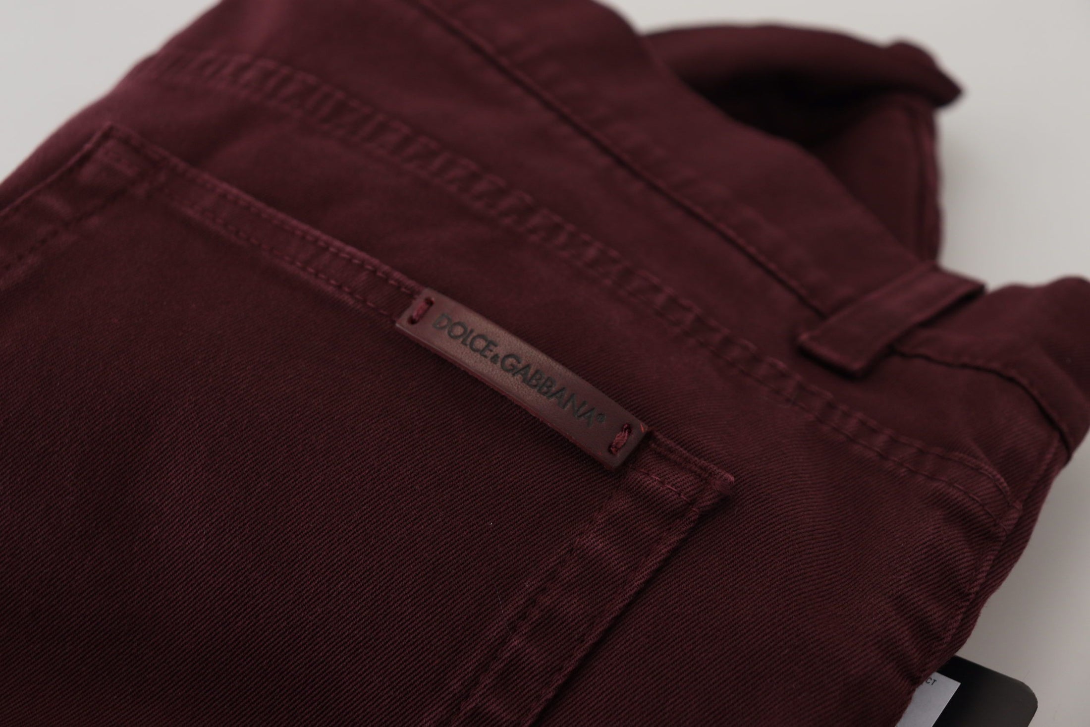 Dolce & Gabbana Slim Fit Bordeaux Jeans - Italienischer Luxus