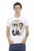 Resmi galeri görüntüleyiciye yükleyin, Trussardi Action Elegantes Designer Tee mit V-Ausschnitt und schickem Frontprint
