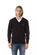 Load image into Gallery viewer, Uominitaliani embroidered V-neck sweater made of merino wool
