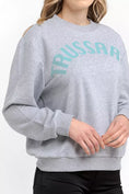 Resmi galeri görüntüleyiciye yükleyin, Trussardi büyük beden pamuk karışımı bisiklet yaka sweatshirt
