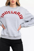 Resmi galeri görüntüleyiciye yükleyin, Trussardi büyük beden pamuk karışımı bisiklet yaka sweatshirt
