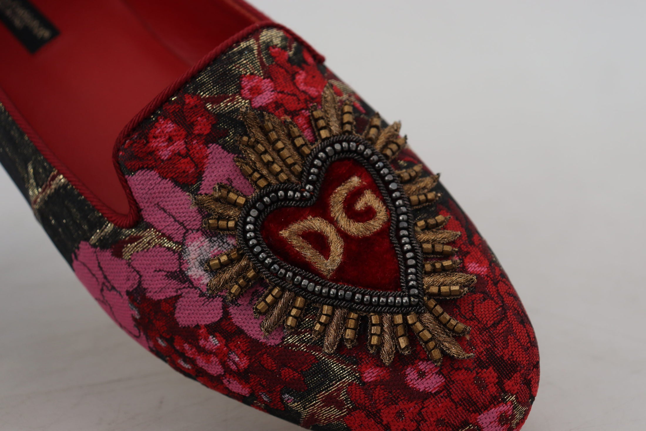 Dolce & Gabbana Multicolor Leder und Stoff Flats mit Sacred Heart Patch