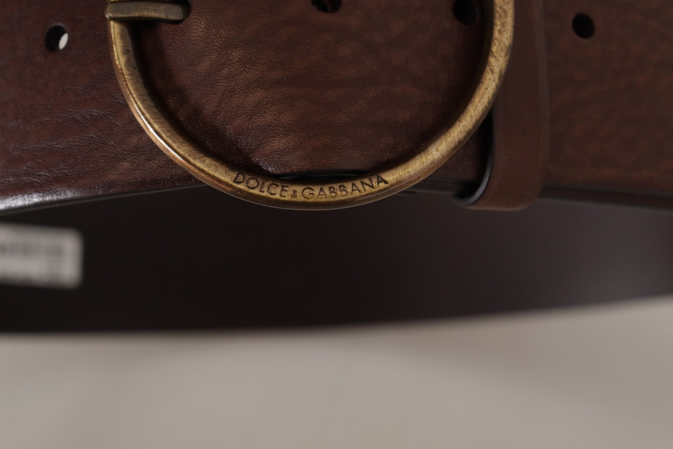 Dolce &amp; Gabbana Elegant brown leather belt with engraved buckle