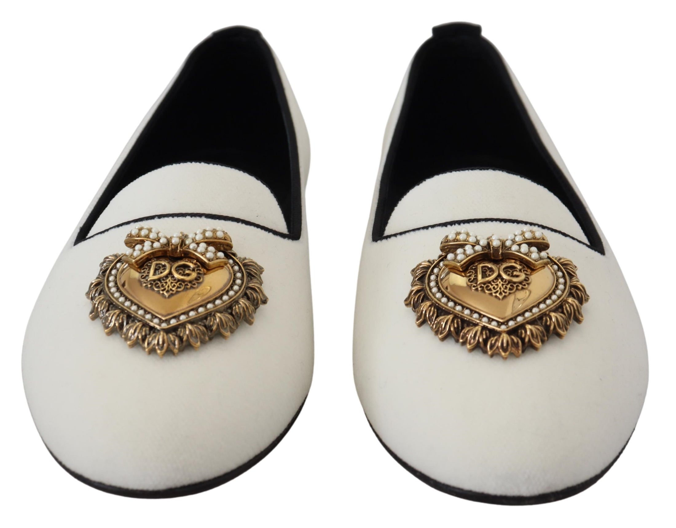 Dolce & Gabbana Elegante Loafers aus weißem Samt mit goldenem Herz-Detail