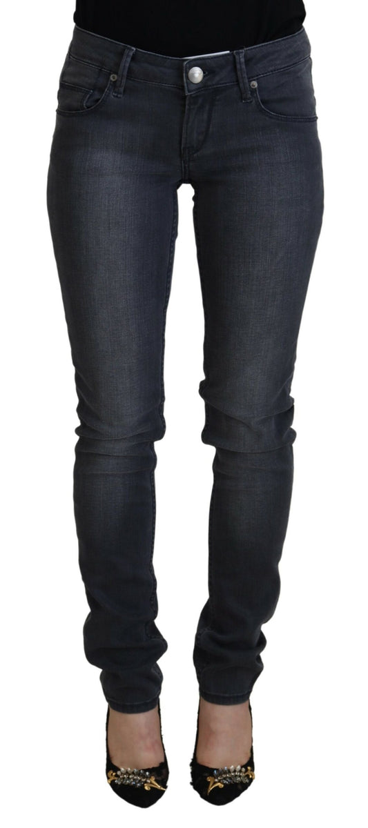 Acht Schicke graue Skinny-Jeans mit niedriger Taille