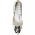 Load image into Gallery viewer, Dolce & Gabbana Weiße Taormina Spitze Kristall Absatz Pumps Schuhe
