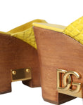 Load image into Gallery viewer, Dolce & Gabbana Gelbe Leder Holz Pantoffel Keil Rutschen Schuhe
