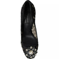 Load image into Gallery viewer, Dolce & Gabbana Schwarz Taormina Spitze Kristall Absatz Pumps Schuhe
