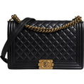 Resmi galeri görüntüleyiciye yükleyin, Chanel Black Large Lambskin Double Chain Gold Leather Shoulder Bag
