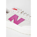 Bild in Galerie-Betrachter laden, New Balance Rosa Leder Sneaker
