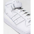 Load image into Gallery viewer, Adidas Weißer Polyethylen-Sneaker
