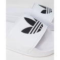 Load image into Gallery viewer, Adidas Weiße Polyester-Sandale
