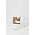 Load image into Gallery viewer, Guess Brauner Polyethylen-Sneaker
