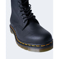 Load image into Gallery viewer, Dr. Martens Schwarzer Lederstiefel
