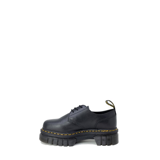 Dr. Martens Flacher Schuh aus schwarzem Leder