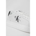 Load image into Gallery viewer, Calvin Klein Jeans Schwarzer und weißer Leder-Sneaker
