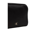 Load image into Gallery viewer, Calvin Klein Jeans Schwarze Polyethylen-Handtasche
