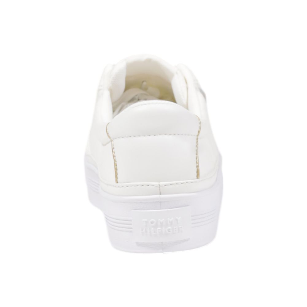 Tommy Hilfiger Cremefarbener Sneaker aus recycelter Baumwolle