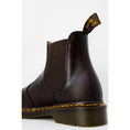 Load image into Gallery viewer, Dr. Martens Brauner Lederstiefel
