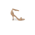 Load image into Gallery viewer, Guess Beige Leder Pumps
