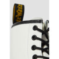 Load image into Gallery viewer, Dr. Martens Weißer Lederstiefel
