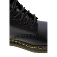 Load image into Gallery viewer, Dr. Martens Schwarzer Lederstiefel
