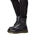 Load image into Gallery viewer, Dr. Martens Schwarzer Lederstiefel
