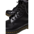 Load image into Gallery viewer, Dr. Martens Schwarzer Lederstiefel
