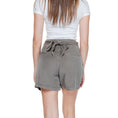 Load image into Gallery viewer, Vero Moda Graue Lyocell Short
