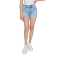 Resmi galeri görüntüleyiciye yükleyin, Vero Moda Hellblaue Baumwollshorts
