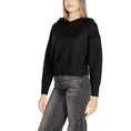 Resmi galeri görüntüleyiciye yükleyin, Vero Moda Schwarze Viskose Tops & T-Shirt
