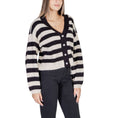 Load image into Gallery viewer, Vero Moda Beigefarbene Polyester-Strickjacke
