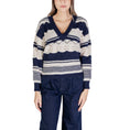 Load image into Gallery viewer, ICHI Blauer Pullover aus recyceltem Polyester
