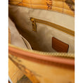 Load image into Gallery viewer, Alviero Martini Prima Classe Beige Lederhandtasche
