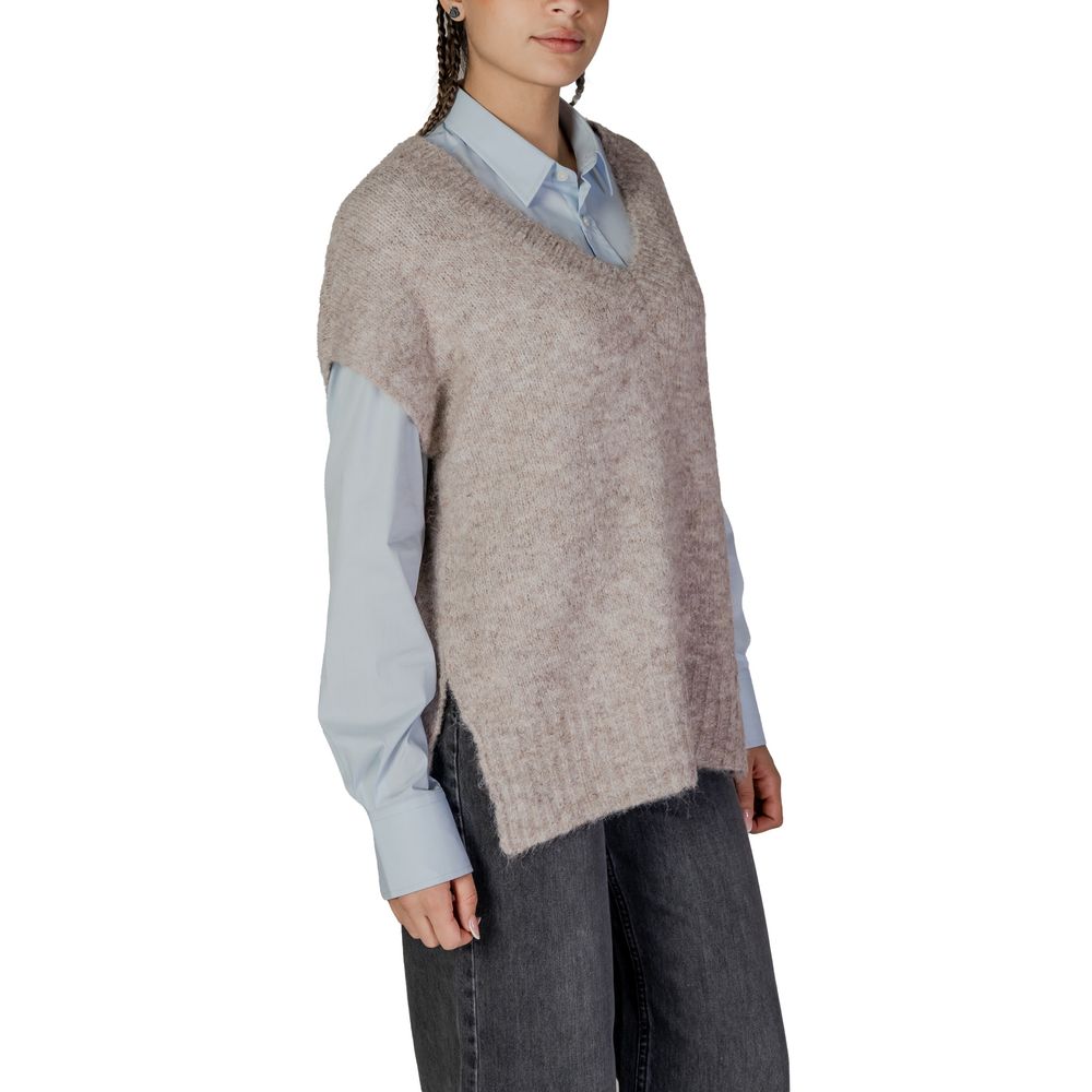 Vero Moda Beigefarbener Pullover aus recyceltem Polyester