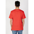 Load image into Gallery viewer, Tommy Hilfiger Jeans T-Shirt aus roter Baumwolle
