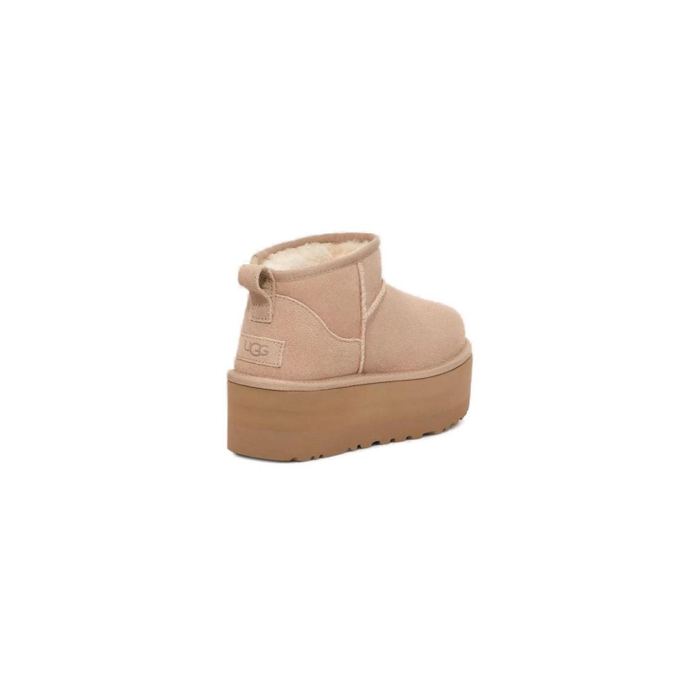 UGG Beige Wildlederstiefel