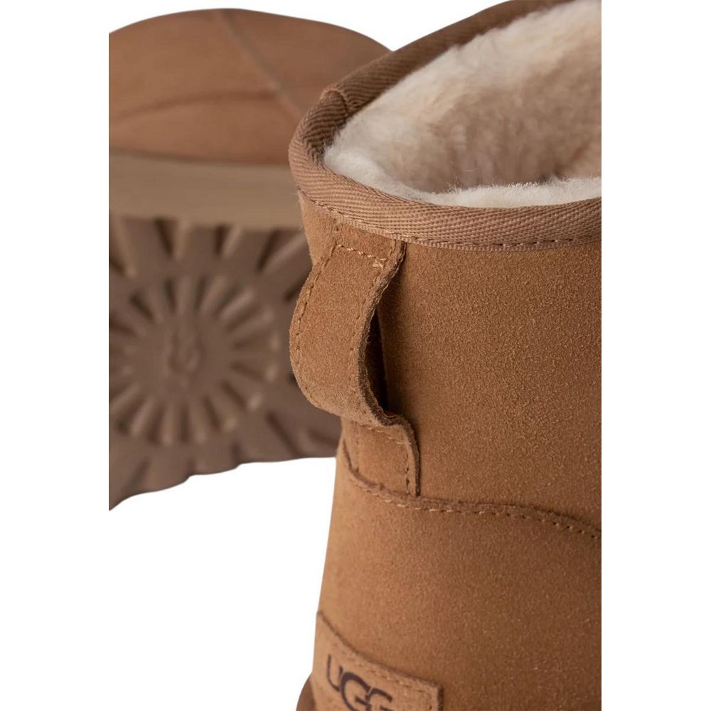 UGG Beige Wildlederstiefel