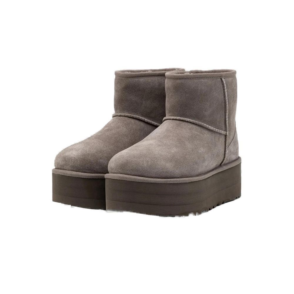 UGG Graue Wildlederstiefel