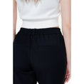 Load image into Gallery viewer, Vero Moda Schwarze Polyester Jeans & Hose
